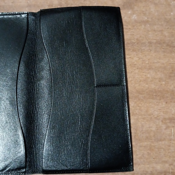 NWOT DUNHILL BLACK LEATHER WALLET - Picture 4 of 7